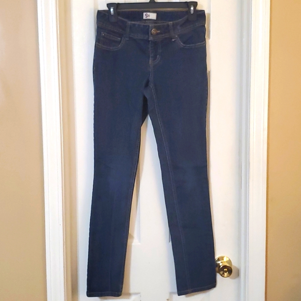 Junior Blue Jeans‎